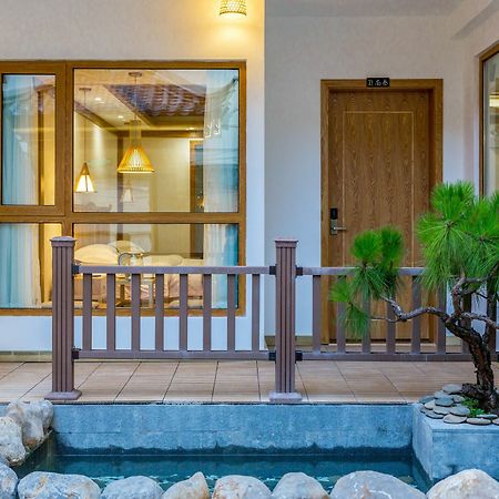 Hotel The South House Lijiang  Exterior foto